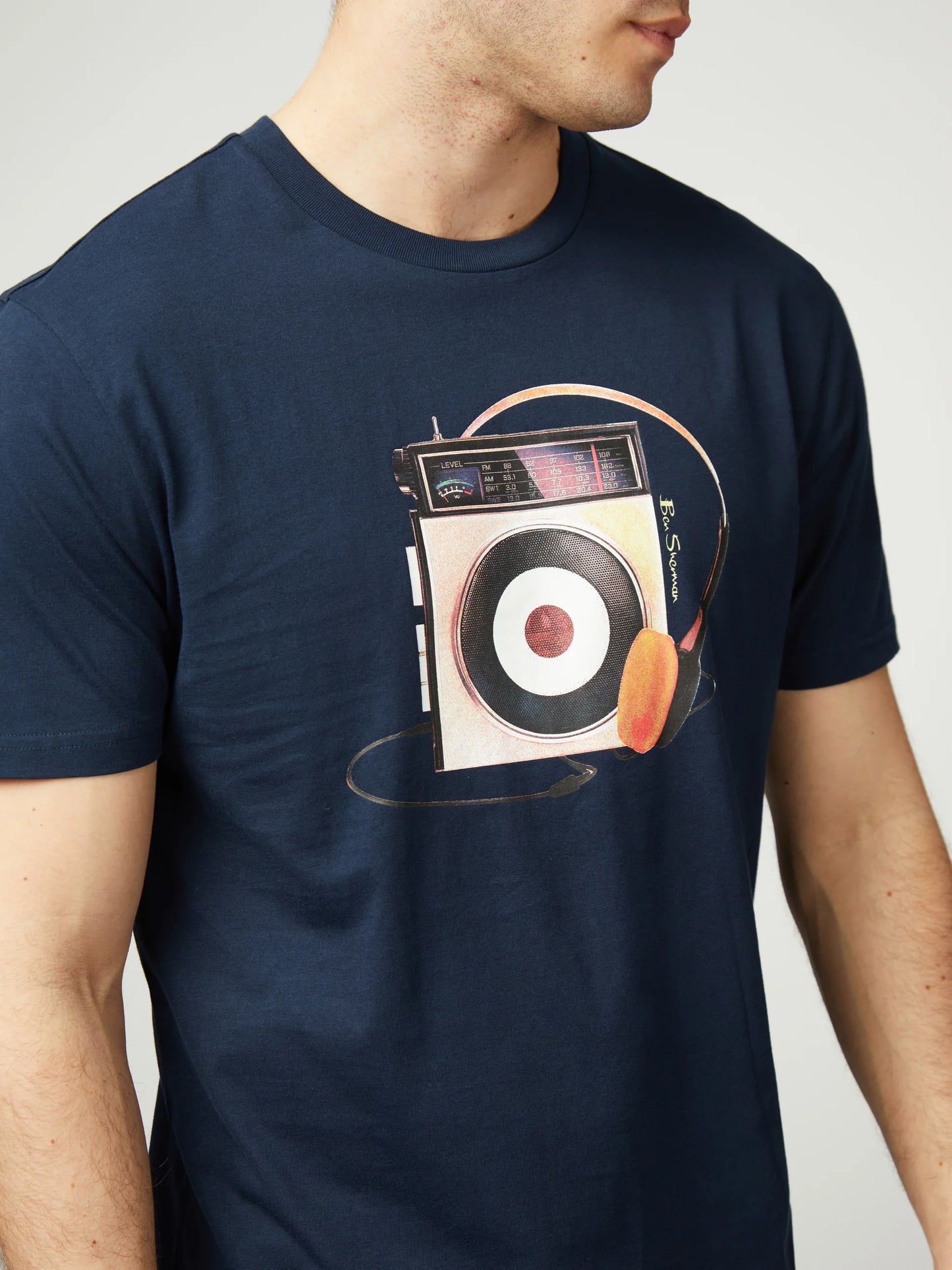 Ben Sherman Portable Radio Tee Navy 215